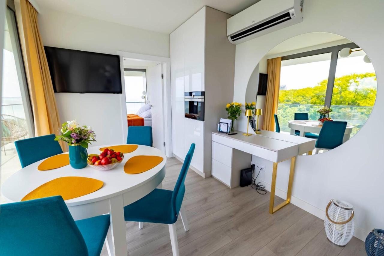 Wave Private Apartament - Sea View Miedzyzdroje Kültér fotó