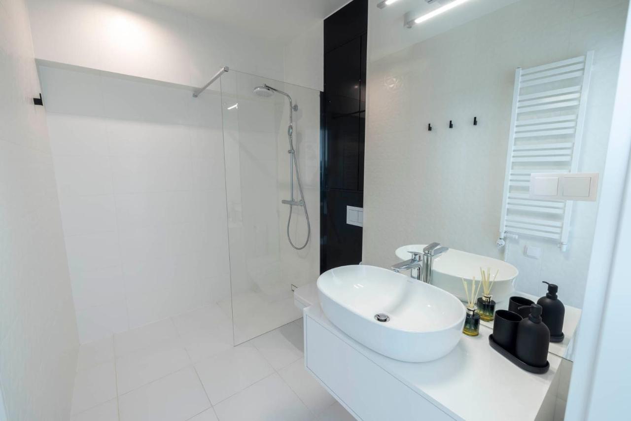 Wave Private Apartament - Sea View Miedzyzdroje Kültér fotó